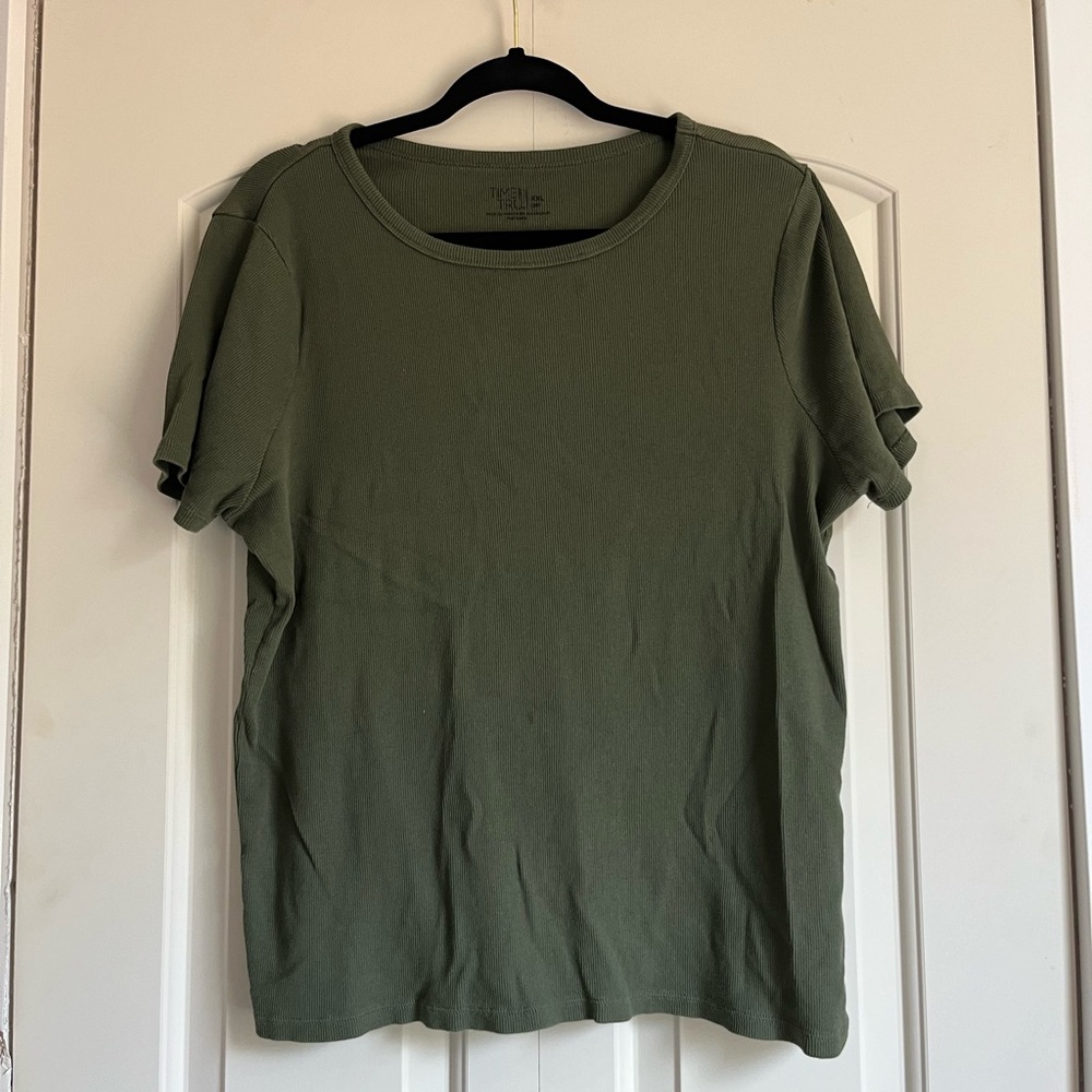 Tee